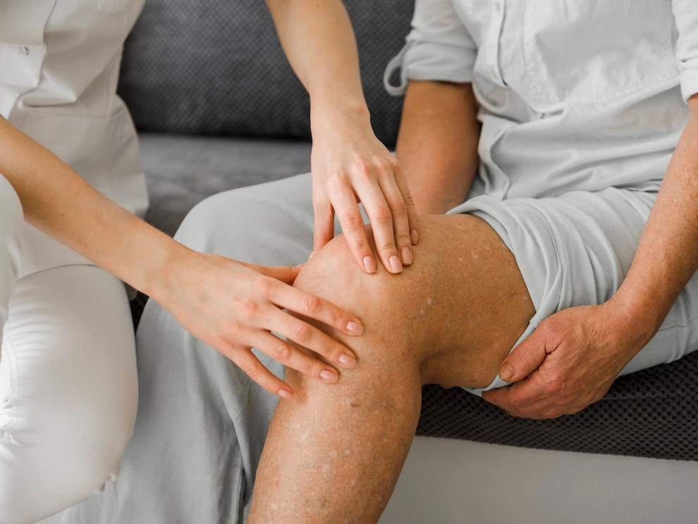 Non-Surgical Varicose Vein Treatment - Modern and Comfortable Solutions